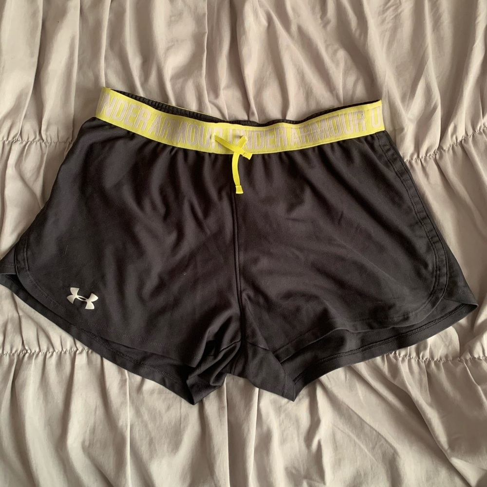 ☆ grey under armour shorts ☆